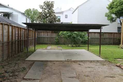 808 Pecore Street Houston TX 77009
