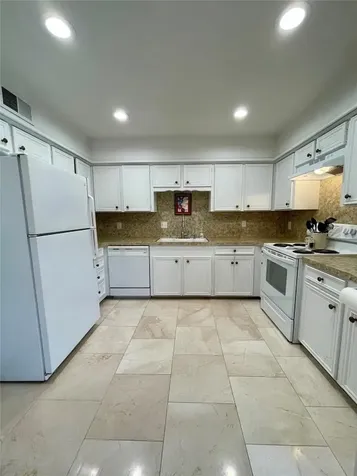 1880 Saxony Lane Houston TX 77058