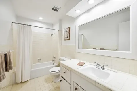 1880 Saxony Lane Houston TX 77058
