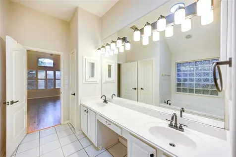 1231 Parkhaven Lane Houston TX 77077