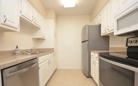 2250 Bering Drive 37 Houston TX 77057