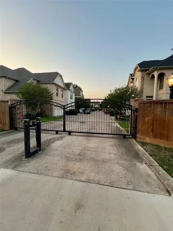 2913 N Becca Lane Houston TX 77092