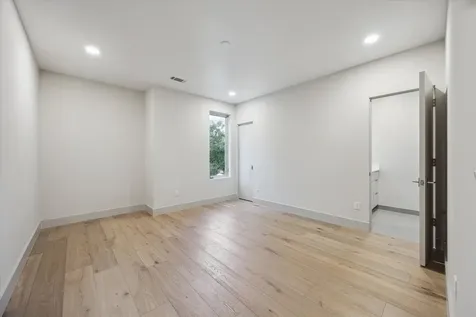 2129 Quenby Street Houston TX 77005