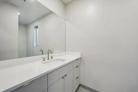 2129 Quenby Street Houston TX 77005