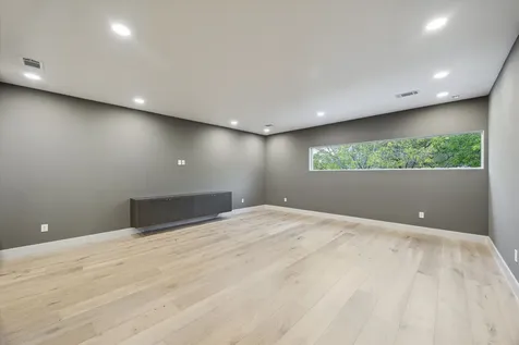 2129 Quenby Street Houston TX 77005