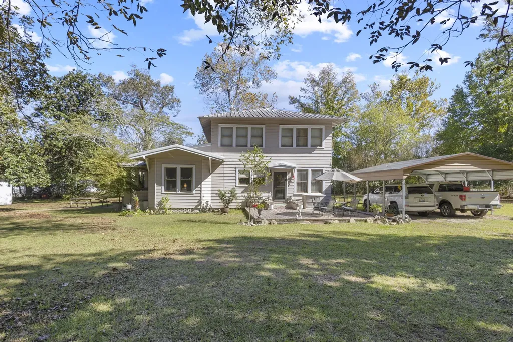 105 Mann Street Colmesneil TX 75938