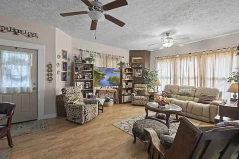 105 Mann Street Colmesneil TX 75938