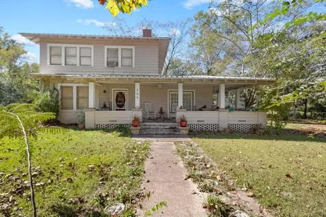 105 Mann Street Colmesneil TX 75938
