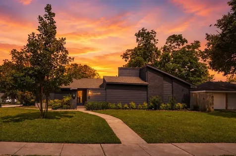 10819 Burdine Street Houston TX 77096