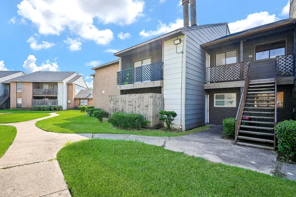9090 S Braeswood Boulevard 86 Houston TX 77074