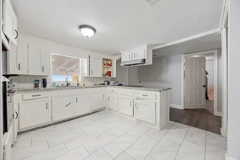 211 Arcadian Drive Crosby TX 77532