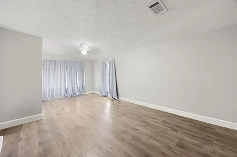 211 Arcadian Drive Crosby TX 77532