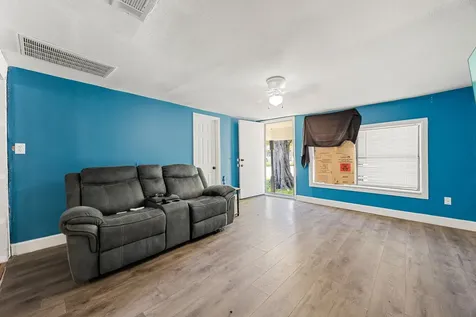 211 Arcadian Drive Crosby TX 77532