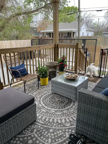 200 Carl Street Houston TX 77009