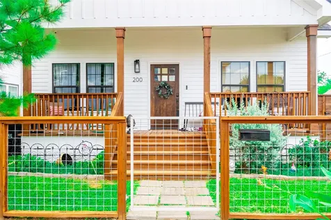 200 Carl Street Houston TX 77009