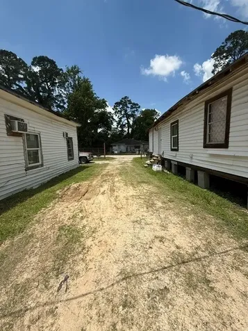 5906 Weathersby Street Houston TX 77091