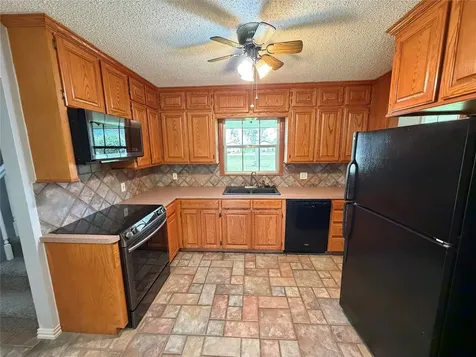 311 Southern Oaks Drive Lake Jackson TX 77566
