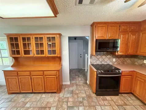 311 Southern Oaks Drive Lake Jackson TX 77566