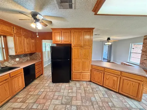 311 Southern Oaks Drive Lake Jackson TX 77566