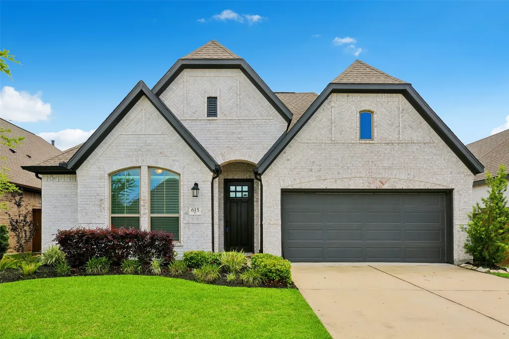 615 Livermore Street Webster TX 77598