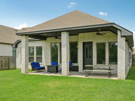 615 Livermore Street Webster TX 77598