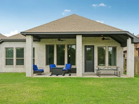 615 Livermore Street Webster TX 77598