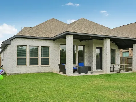 615 Livermore Street Webster TX 77598