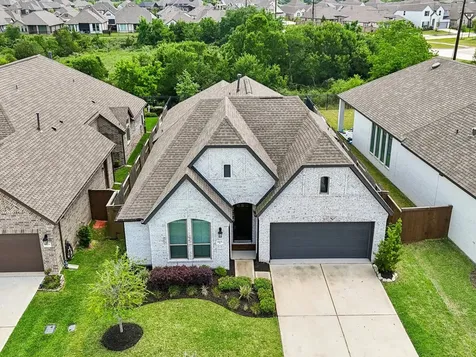 615 Livermore Street Webster TX 77598