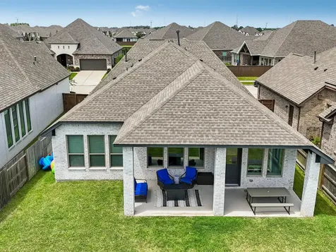 615 Livermore Street Webster TX 77598