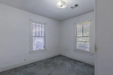 4314 Avenue Q 1/2 Galveston TX 77550