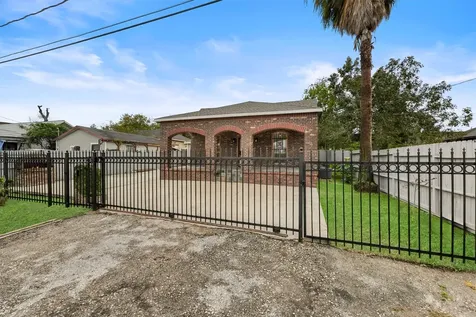 7912 Cypress Street Houston TX 77012