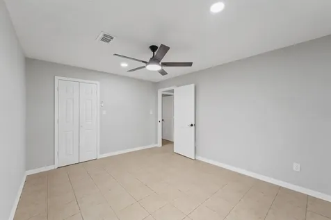 7912 Cypress Street Houston TX 77012