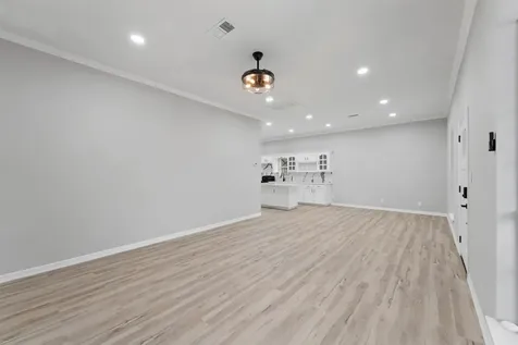 7912 Cypress Street Houston TX 77012