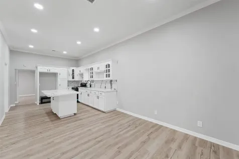7912 Cypress Street Houston TX 77012
