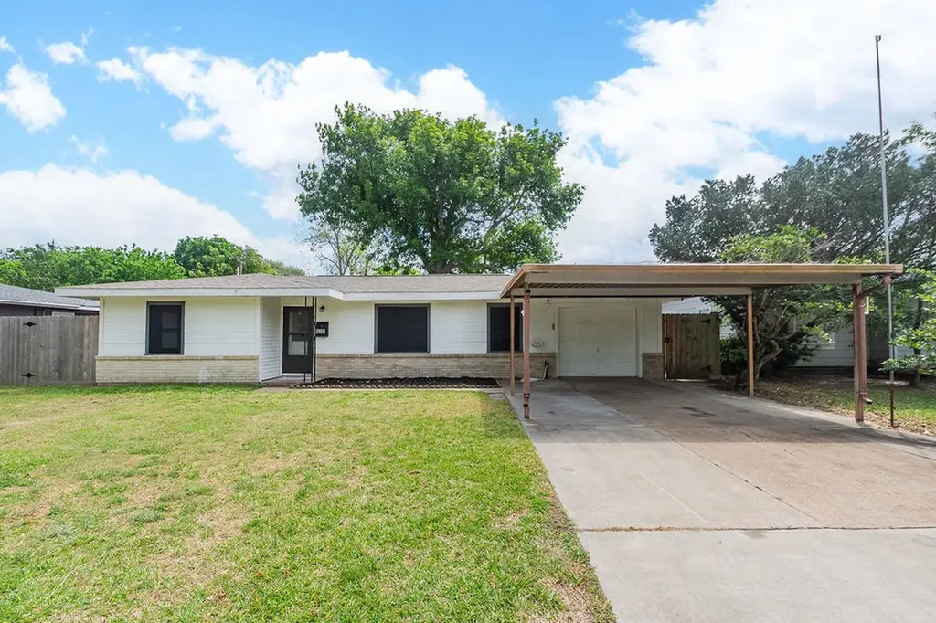 525 20th Avenue N Texas City TX 77590