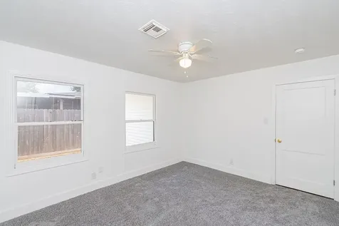 525 20th Avenue N Texas City TX 77590
