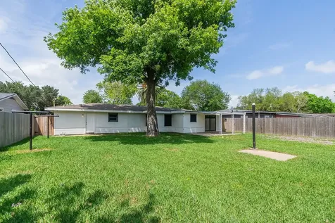 525 20th Avenue N Texas City TX 77590