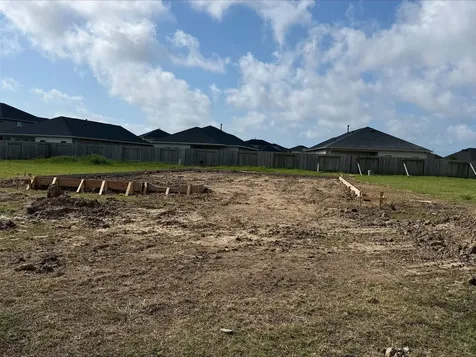 8207 Coral Drive Texas City TX 77591