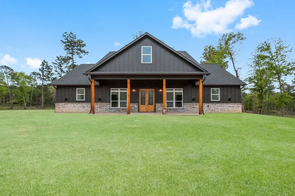 393 Hanson Road Onalaska TX 77360