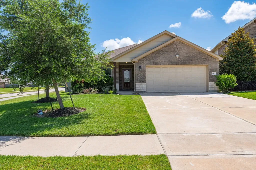 2832 Cross Colony Drive Dickinson TX 77539