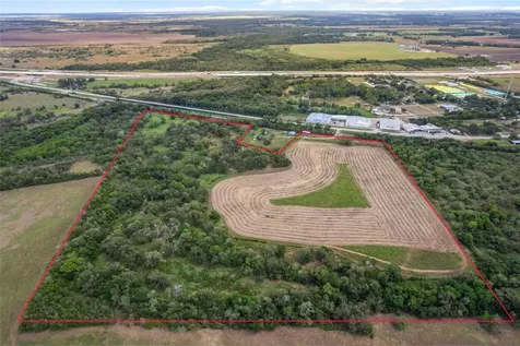 8321 Us-59 Hungerford TX 77448