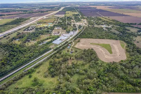 8321 Us-59 Hungerford TX 77448