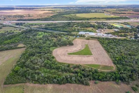 8321 Us-59 Hungerford TX 77448