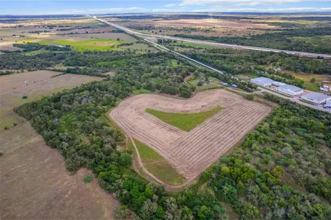 8321 Us-59 Hungerford TX 77448