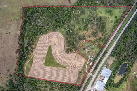 8321 Us-59 Hungerford TX 77448