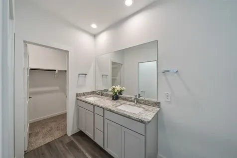 1613 Sunbend Lane Katy TX 77493
