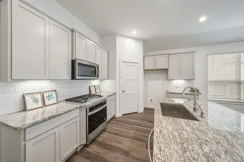 1613 Sunbend Lane Katy TX 77493