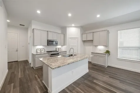 1613 Sunbend Lane Katy TX 77493