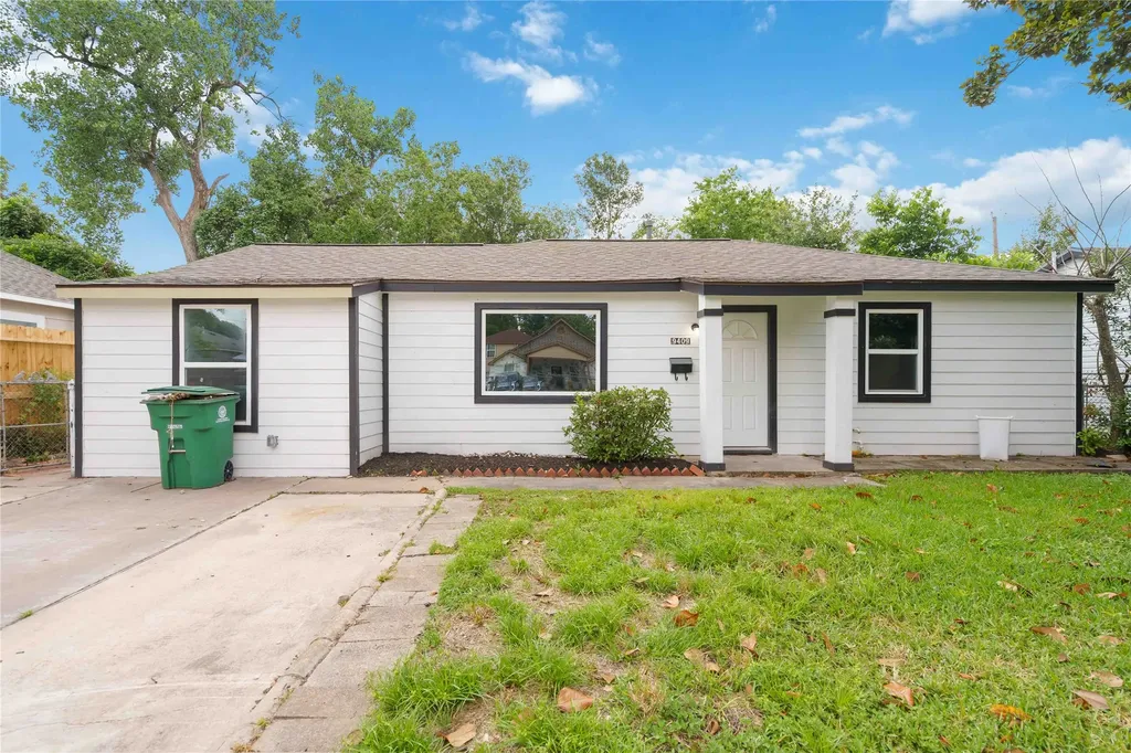 9409 Fairland Drive Houston TX 77051