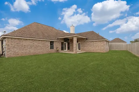 105 Wisteria Street Richwood TX 77531